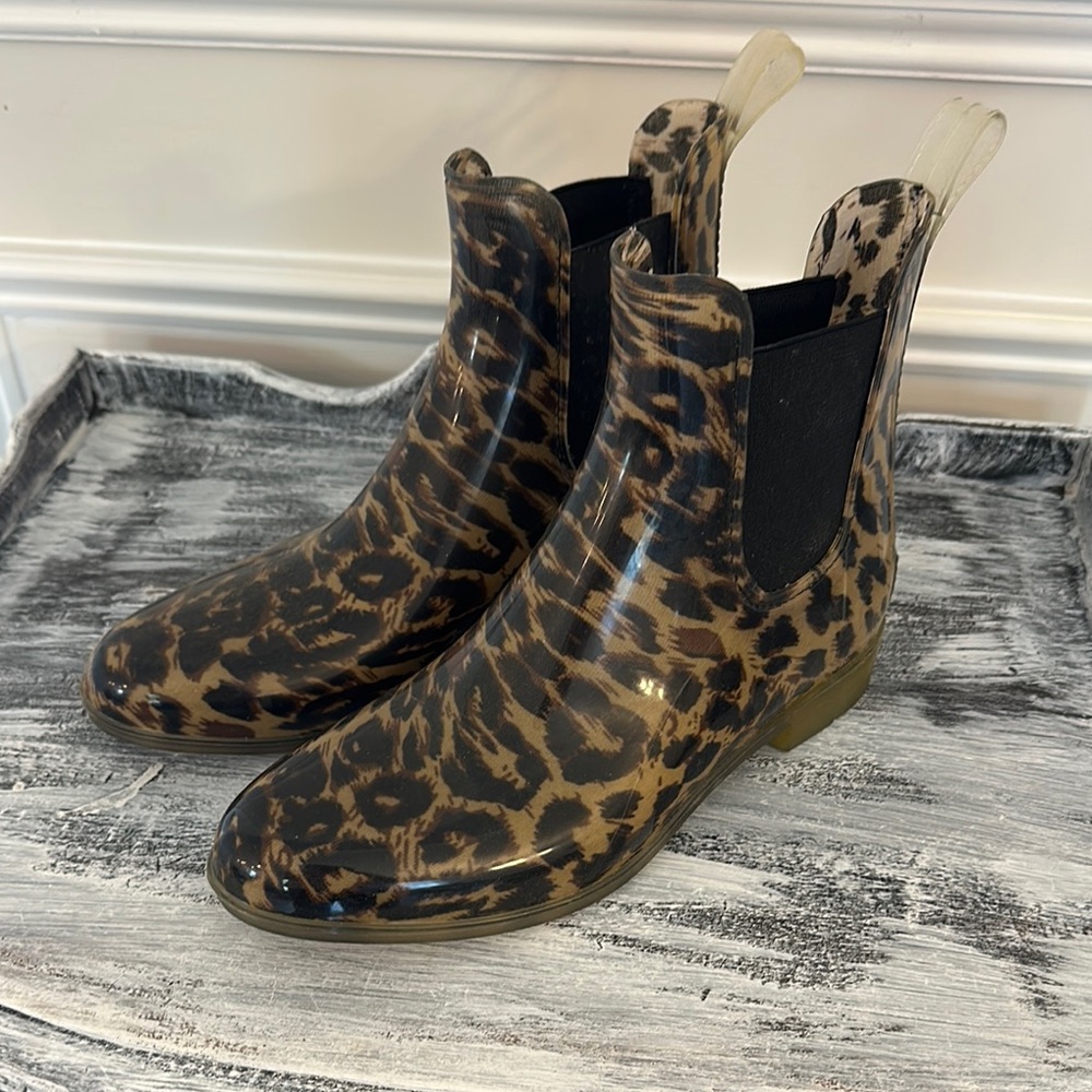 J Crew Tally Short Rain Boot Animal Print Women’s size 8
